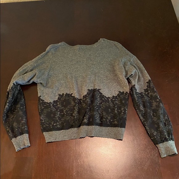 Jumper/Sweater - Picture 1 of 5